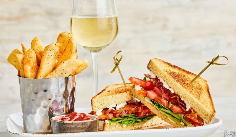 فندق Courtyard By Marriott Portland Downtown/waterfront