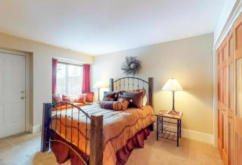 Hotell Crail Creek 607