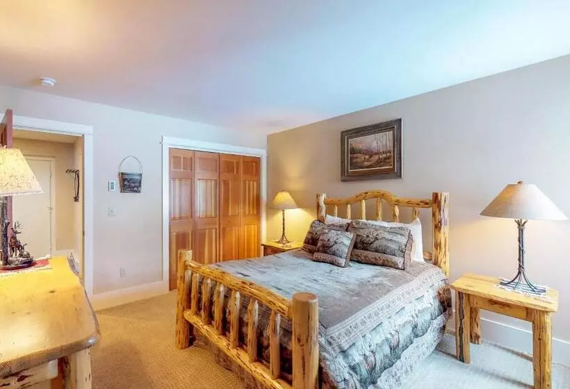 Hotell Crail Creek 607