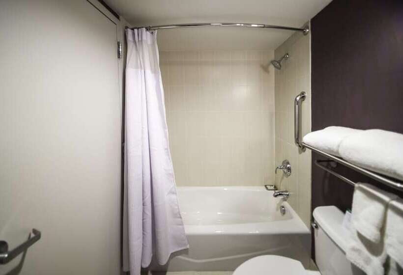 호텔 Crowne Plaza Saddle Brook, An Ihg