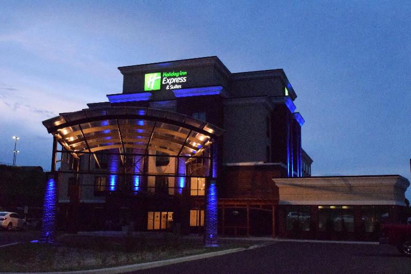 酒店 Holiday Inn Express & Suites Geneva Finger Lakes, An Ihg