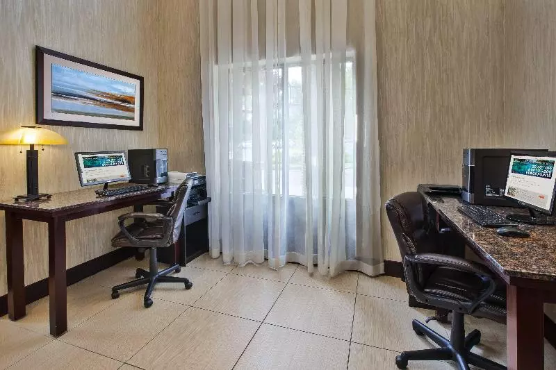 Hotel Holiday Inn Express & Suites Geneva Finger Lakes, An Ihg