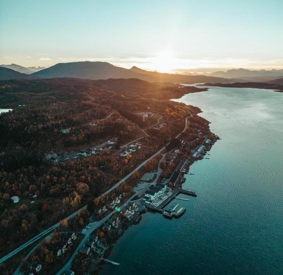 בית מלון כפרי Malangen Resort