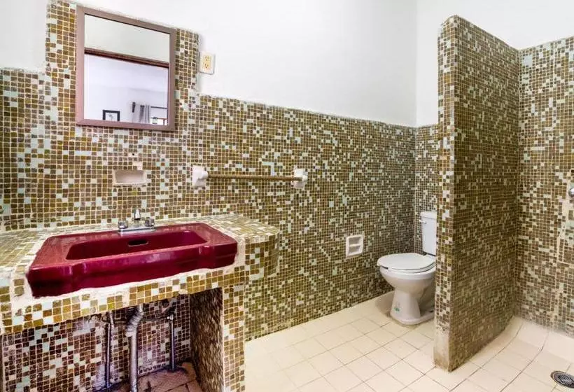 בית מלון כפרי Miami Acapulco