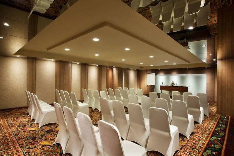 בית מלון כפרי Ramada By Wyndham Bali Sunset Road Kuta