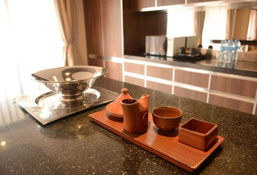 בית מלון כפרי Ramada By Wyndham Bali Sunset Road Kuta