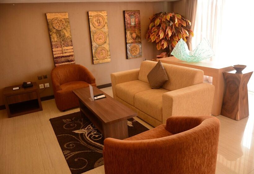 בית מלון כפרי Ramada By Wyndham Bali Sunset Road Kuta