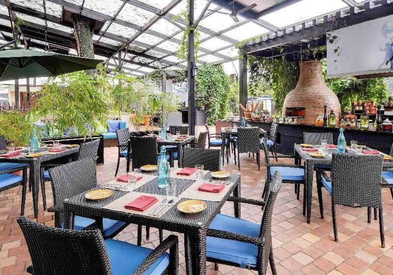 Novotel Goa Resort & Spa Candolim