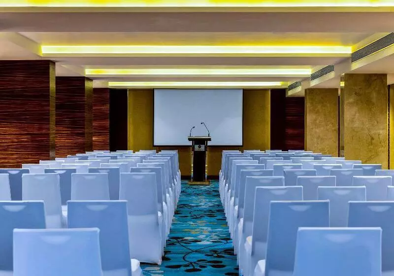 Novotel Goa Resort & Spa Candolim