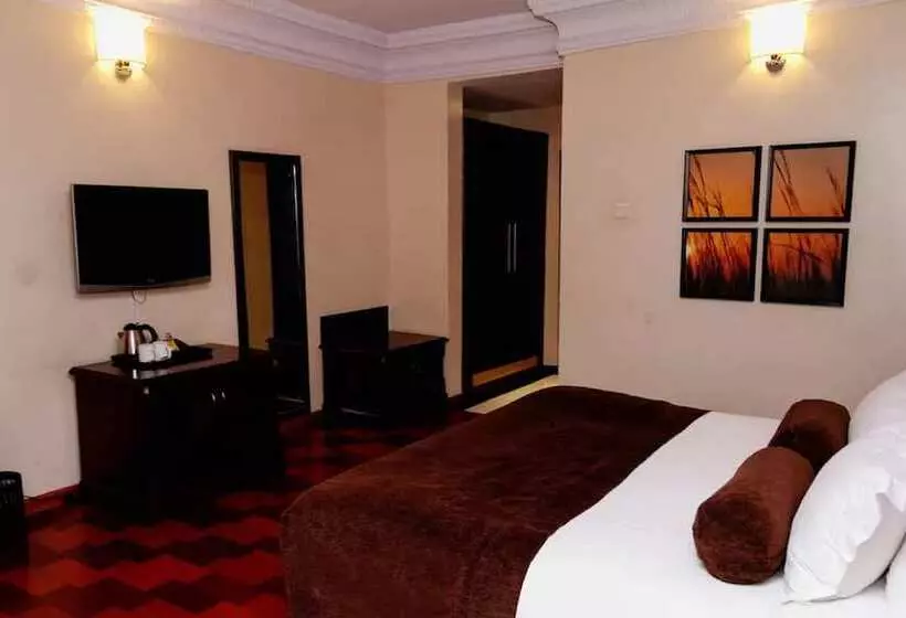Room In Lodge Owu Crown Hotel, Ibadan