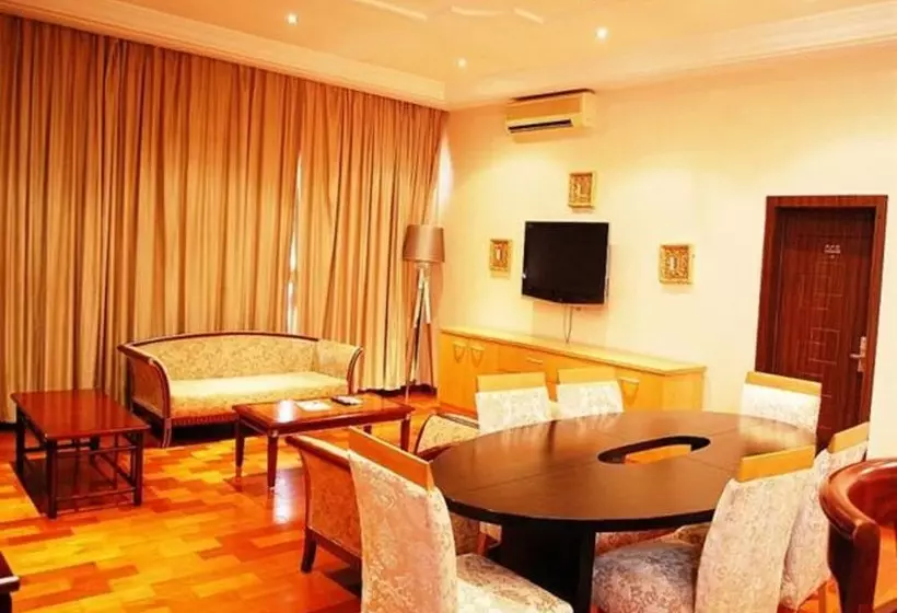 Room In Lodge Owu Crown Hotel, Ibadan