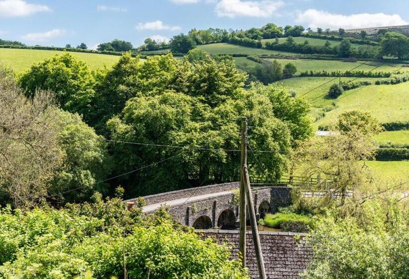 Finest Retreats Valley Cottage