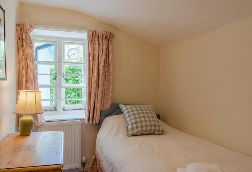 Finest Retreats Valley Cottage