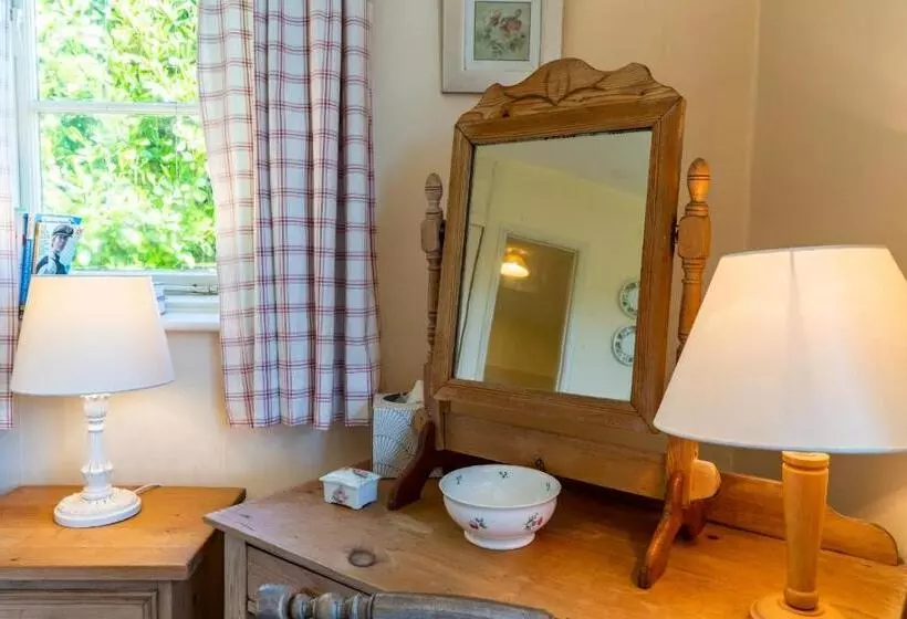 Finest Retreats   Valley Cottage