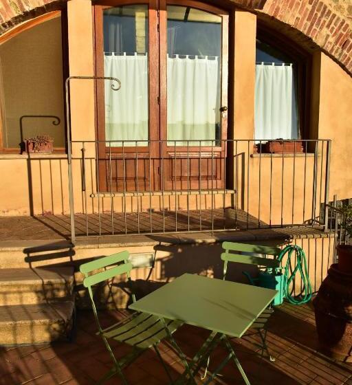 Il Terrazzino, Piccolo Loft In Montepulciano