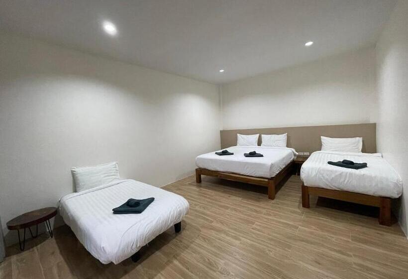 Marina Resort Koh Phayam Ranong