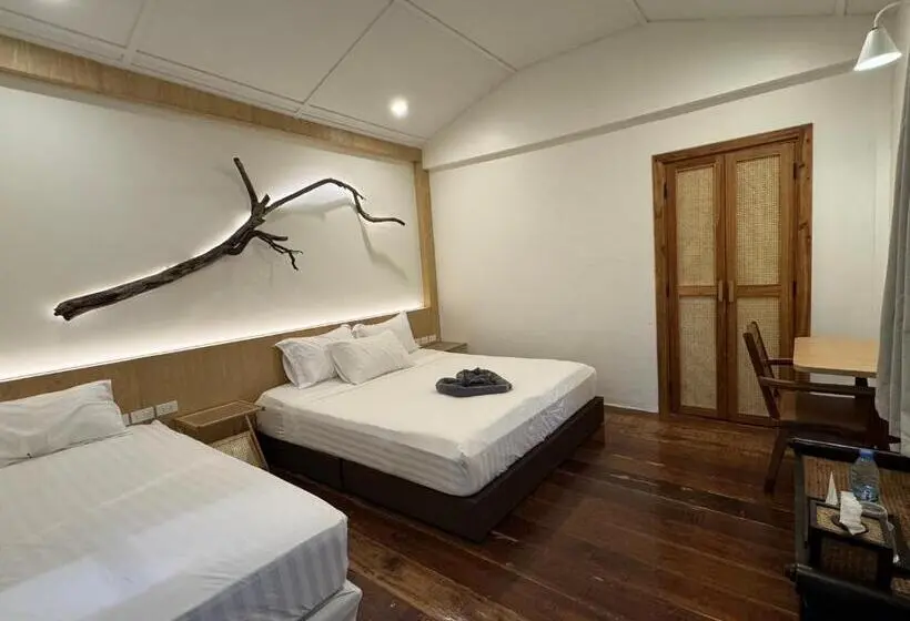 Marina Resort Koh Phayam Ranong