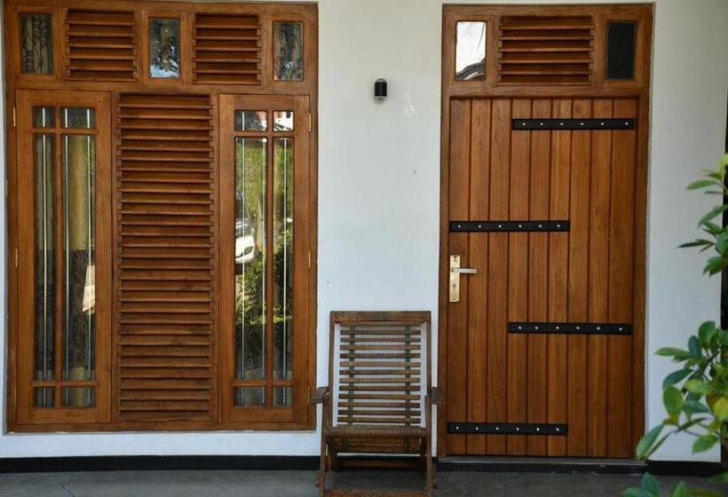 Pensionat Buddika Safari & Resort