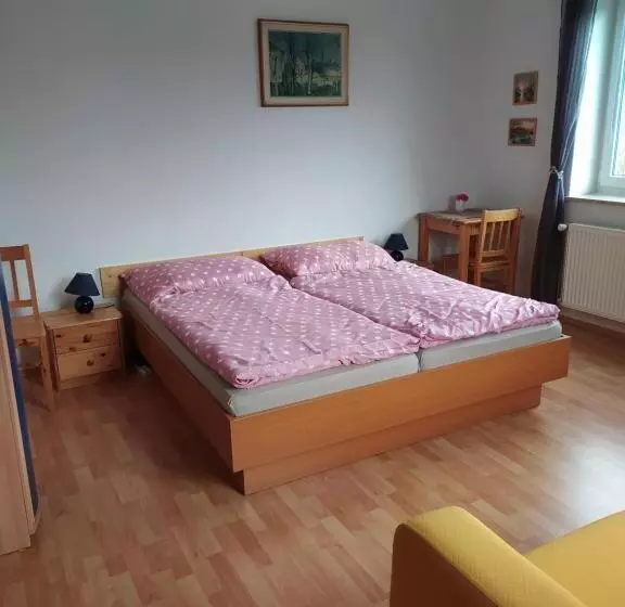 Majatalo Penzion Poutník