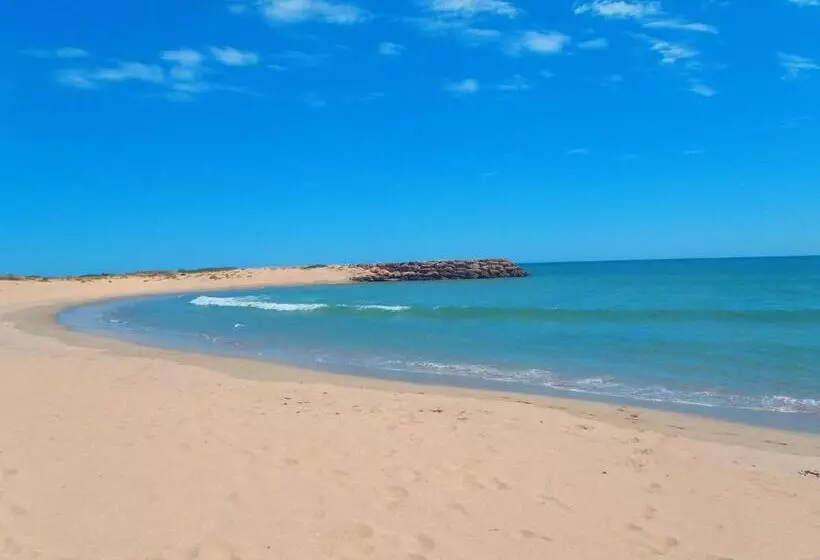 Waterlily House   Luxury Canal House, Jetty, Dog & Child Friendly   Sleeps 14