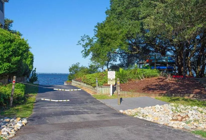 1455 Carolina Sunset Soundfront