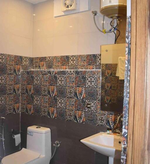 هتل On The Edge Top Rated & Awarded Propryty