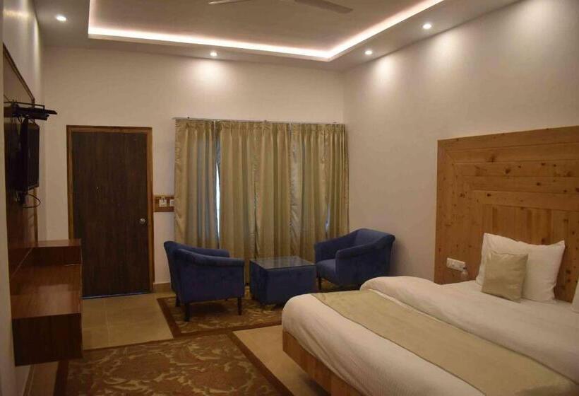 هتل On The Edge Top Rated & Awarded Propryty