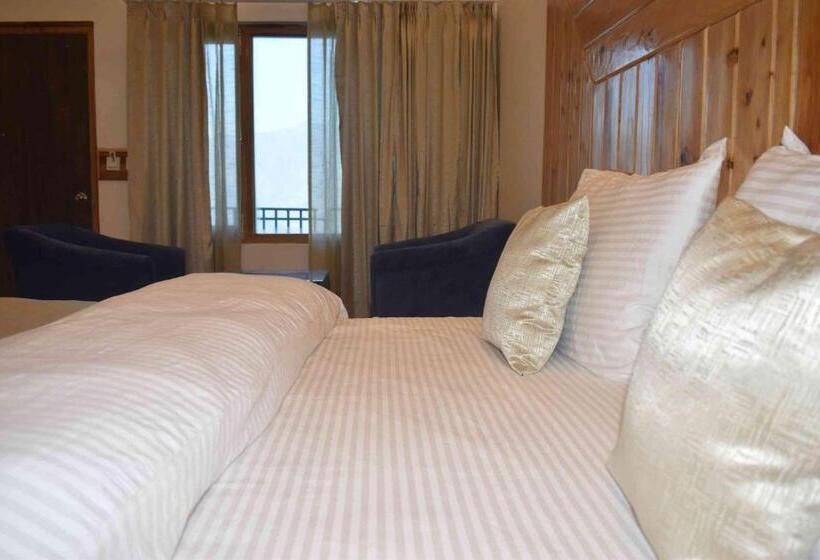 هتل On The Edge Top Rated & Awarded Propryty