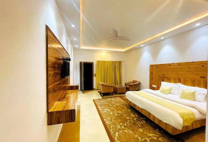 هتل On The Edge Top Rated & Awarded Propryty