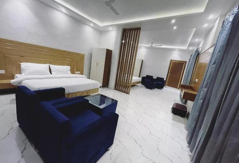 هتل On The Edge Top Rated & Awarded Propryty