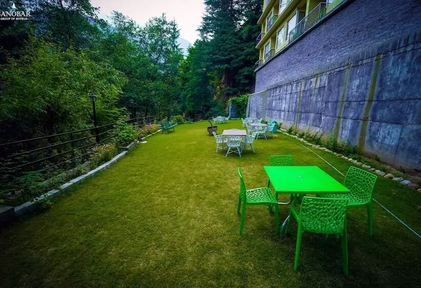 ホテル Regenta Place Green Leaf Manali  A Centrally Heated Resort