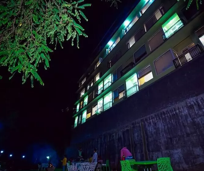 ホテル Regenta Place Green Leaf Manali  A Centrally Heated Resort