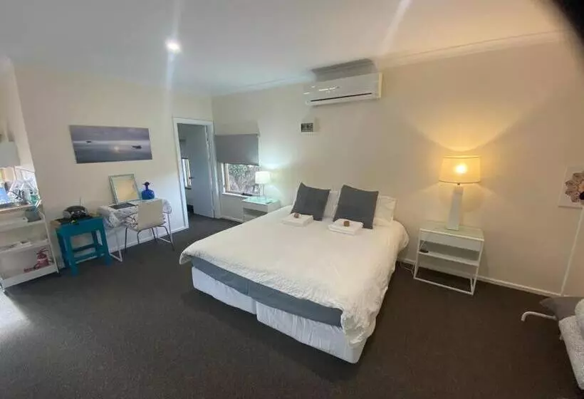 Upstairs On Strickland