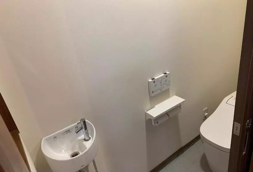 ユースホステル 片原楽家 旅人の長浜町家ドミトリー