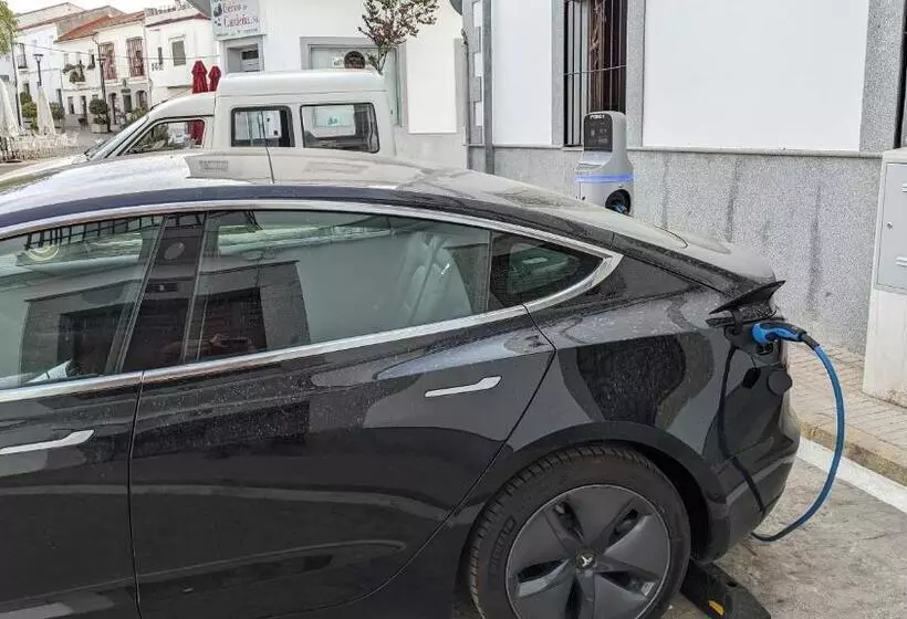 Cómodo Piso En Cardeña