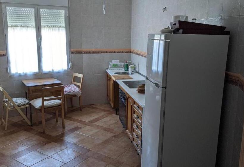 Cómodo Piso En Cardeña