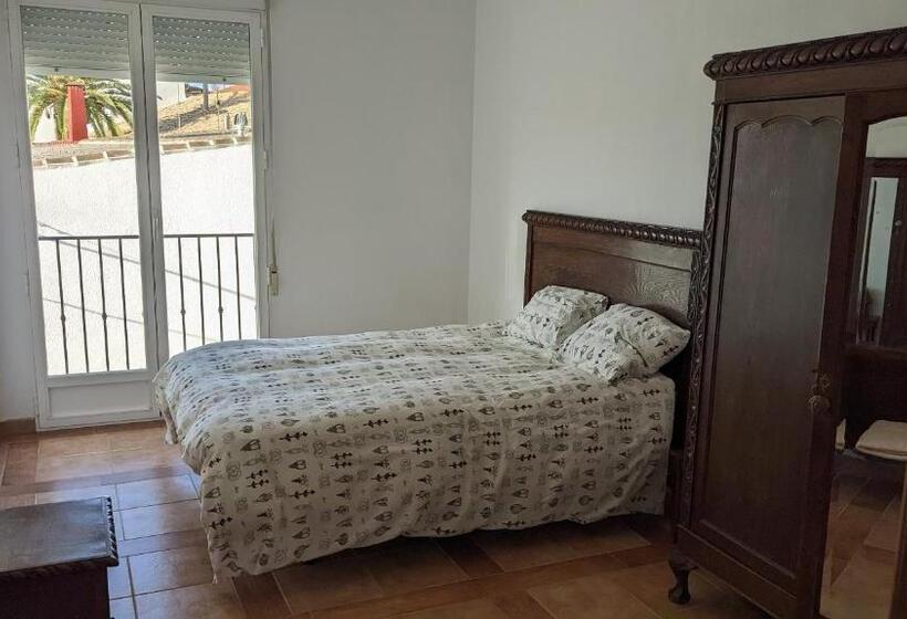 Cómodo Piso En Cardeña