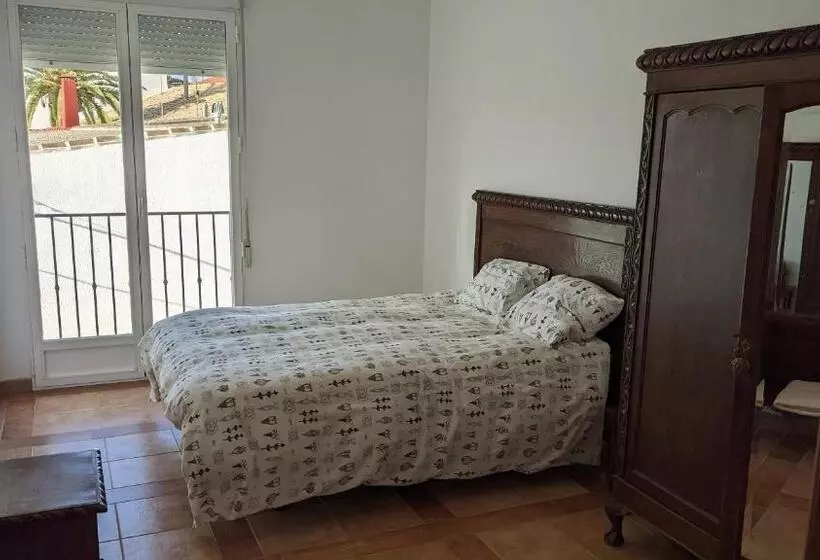 Cómodo Piso En Cardeña