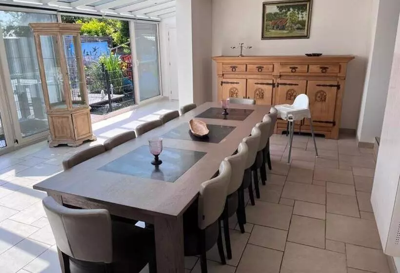 Comfortabele Woning Mét Omheinde Tuin Aan Water Voor 12 P