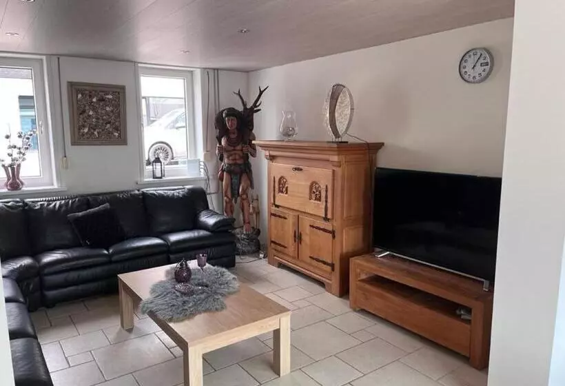 Comfortabele Woning Mét Omheinde Tuin Aan Water Voor 12 P