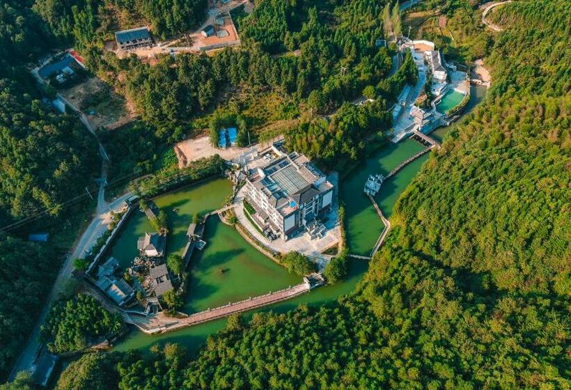 Отель 花筑衢州开化西越霄龙民宿