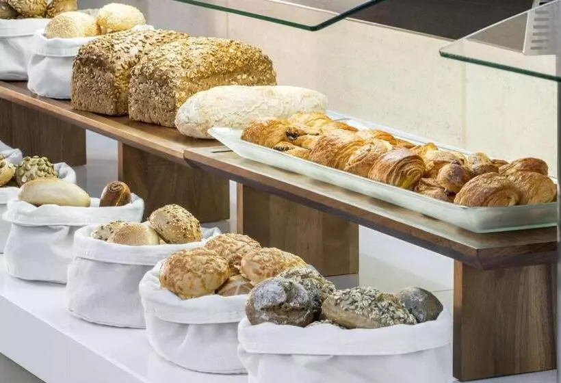 هتل Nh Santiago Del Estero