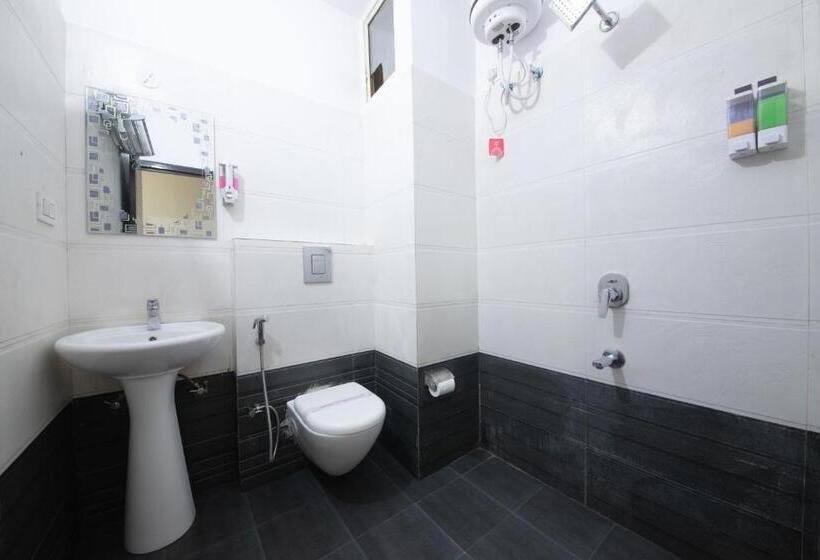 Perfect Stayz Dwarkesh Hotel Near Haridwar Railway Station