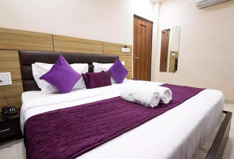 Perfect Stayz Dwarkesh   Hotel Near Haridwar Railway Station