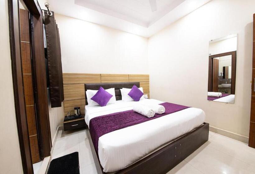 Perfect Stayz Dwarkesh Hotel Near Haridwar Railway Station