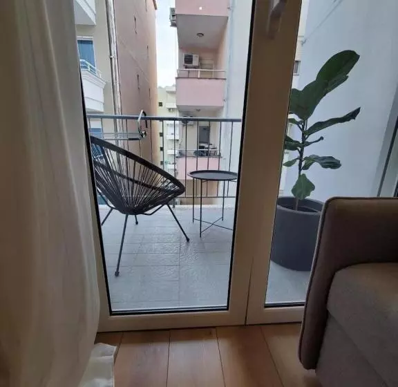 Salty Blue, 2 Bedroom Apartment, By The Beach