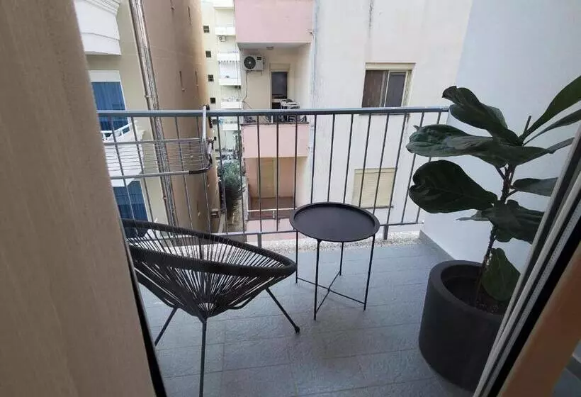 Salty Blue, 2 Bedroom Apartment, By The Beach