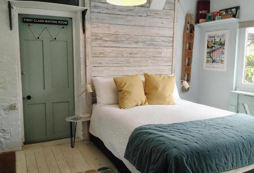 The Artist S Retreat