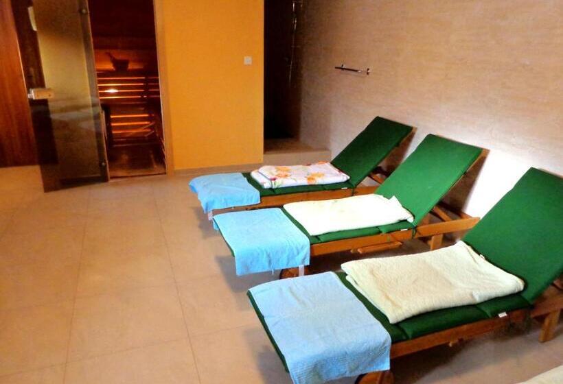 פנסיון Penzión Reduta