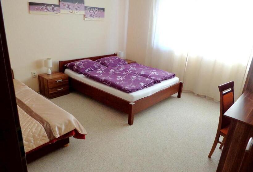 פנסיון Penzión Reduta